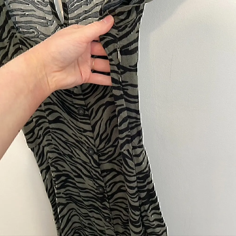 HOLLISTER Olive Green Black Zebra Animal Print Square Neck Mini Fit Flare Dress - Image 4