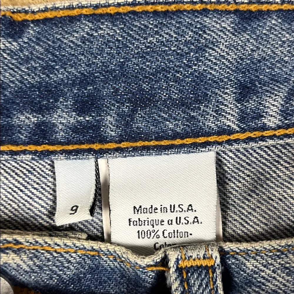 Vintage 90’s Calvin Klein Button Fly High Rise Loose Fit Jeans
Size: 9 - Image 6