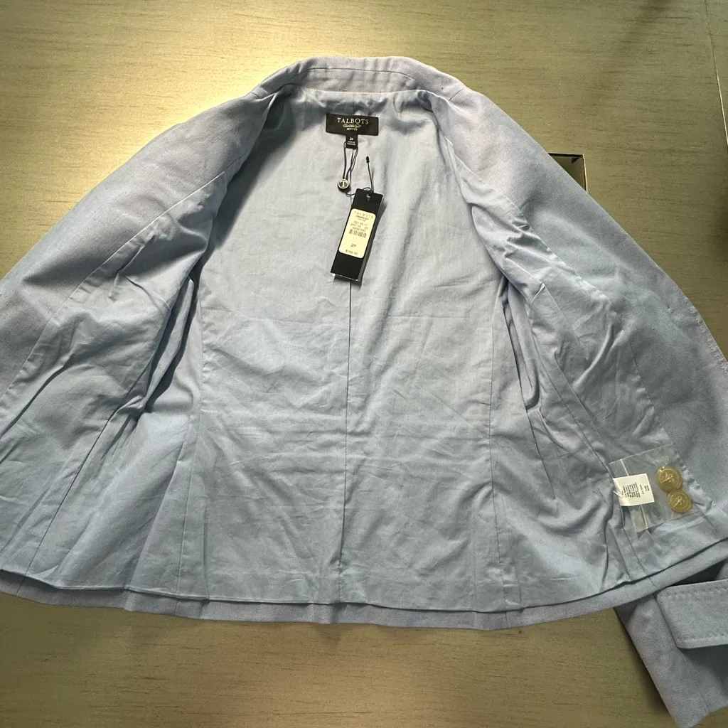 Talbots Women's Sky Blue Blazer - Image 6