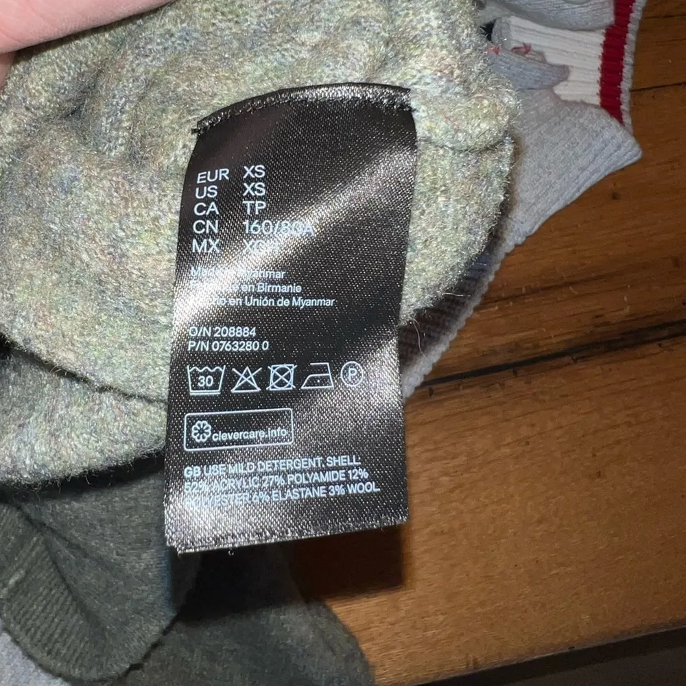 H&M Olive Green Sweater Size XS - Image 3