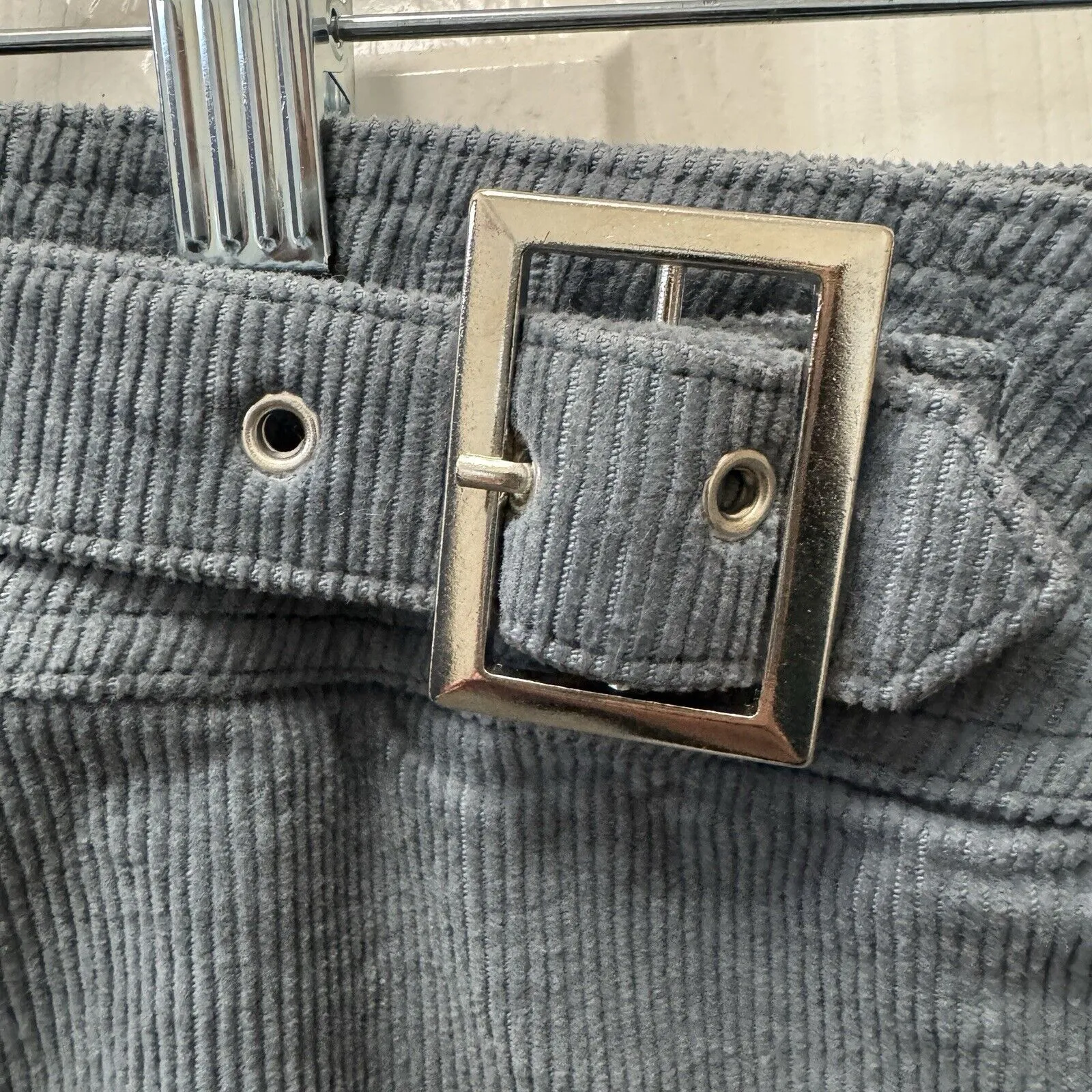 Urban‎ Outfitters Women’s Gray Corduroy Skirt Moto Medium Mini - Image 2