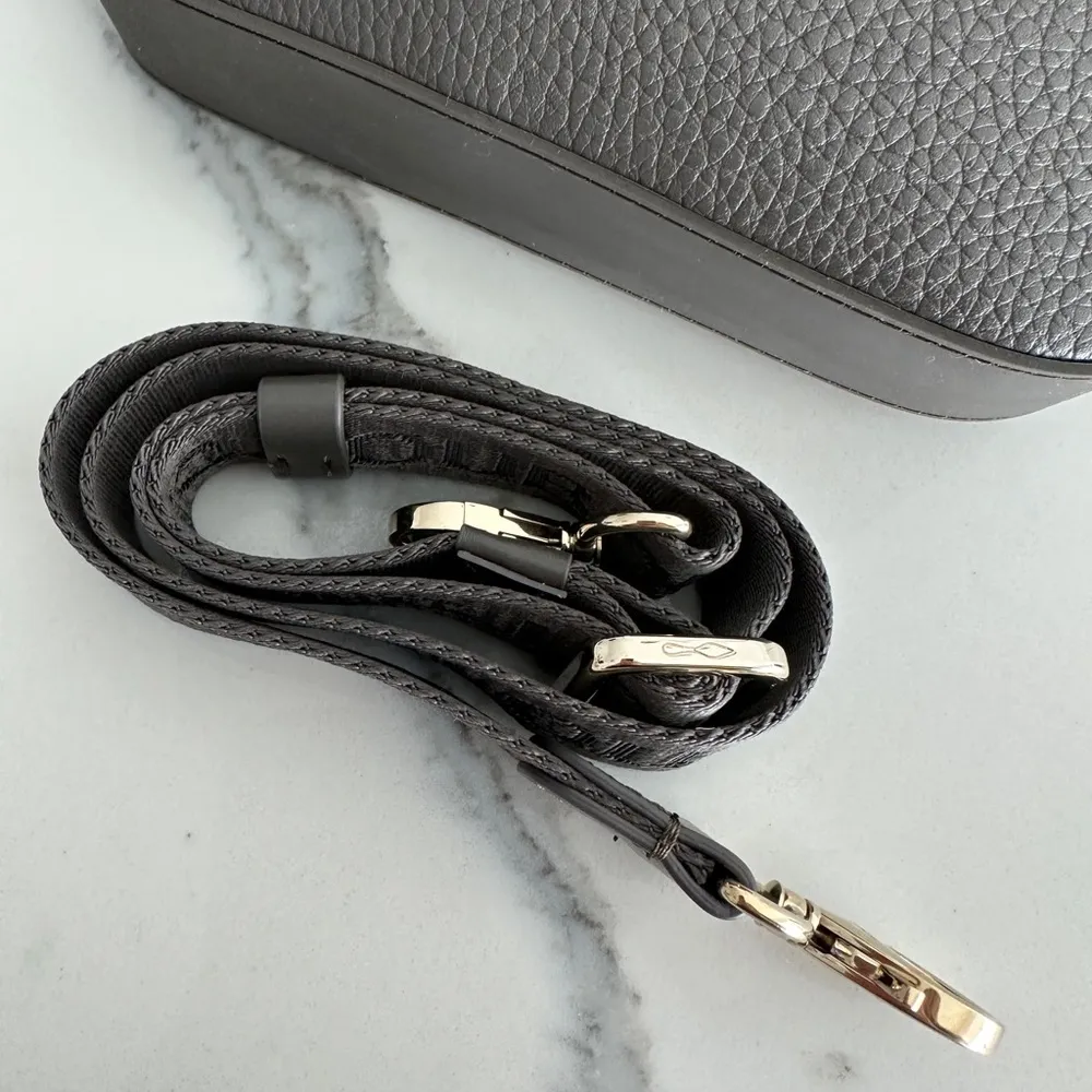 Christian Louboutin  Loubila Chain Mini Bag - Image 7