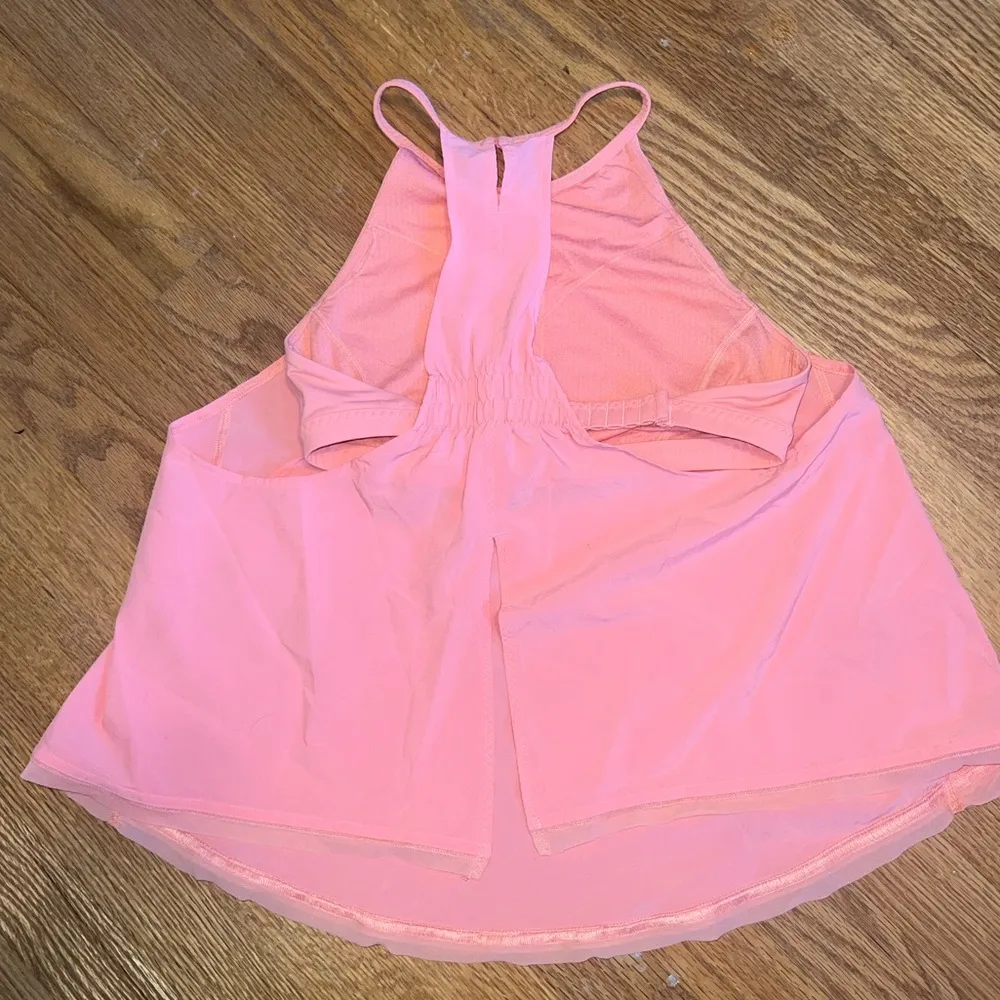 lululemon Women's Free Spirit Tank Top size 6 Light Coral - Image 2