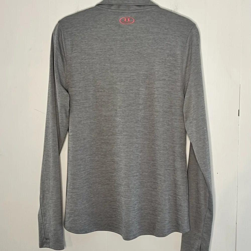 Under Armour Women’s Athletic Pullover Semi Fitted Heat Gear C4 51425 - Image 2