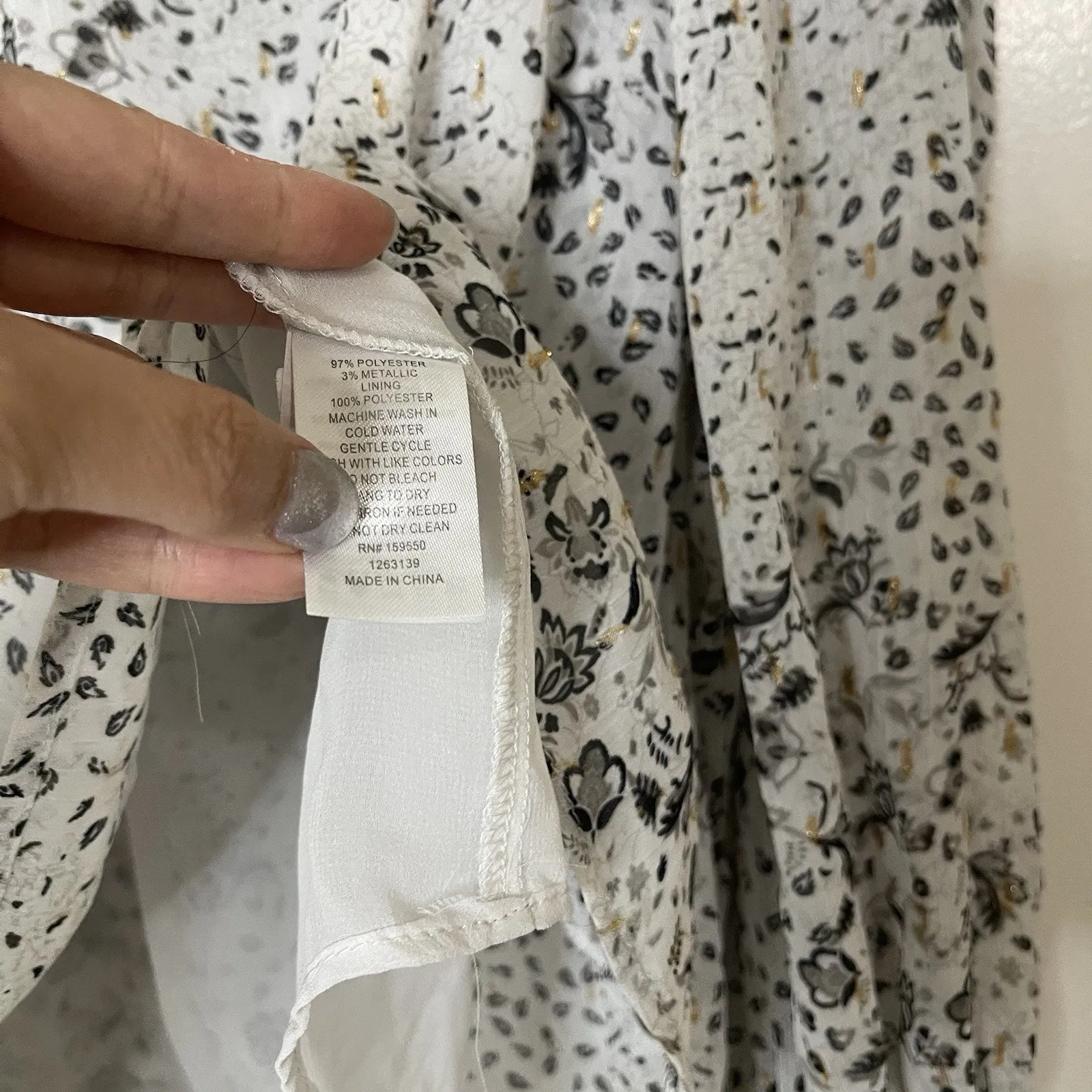 Anthropologie Maison d'amelie long sleeve abstract floral white blouse small - Image 4