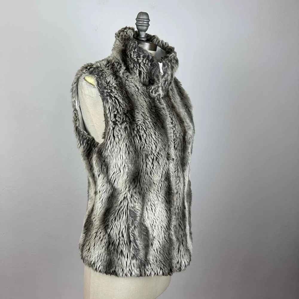 Kristen Blake White Faux Fur Zip Front Reversible Puffer Vest Size Small Brown - Image 8