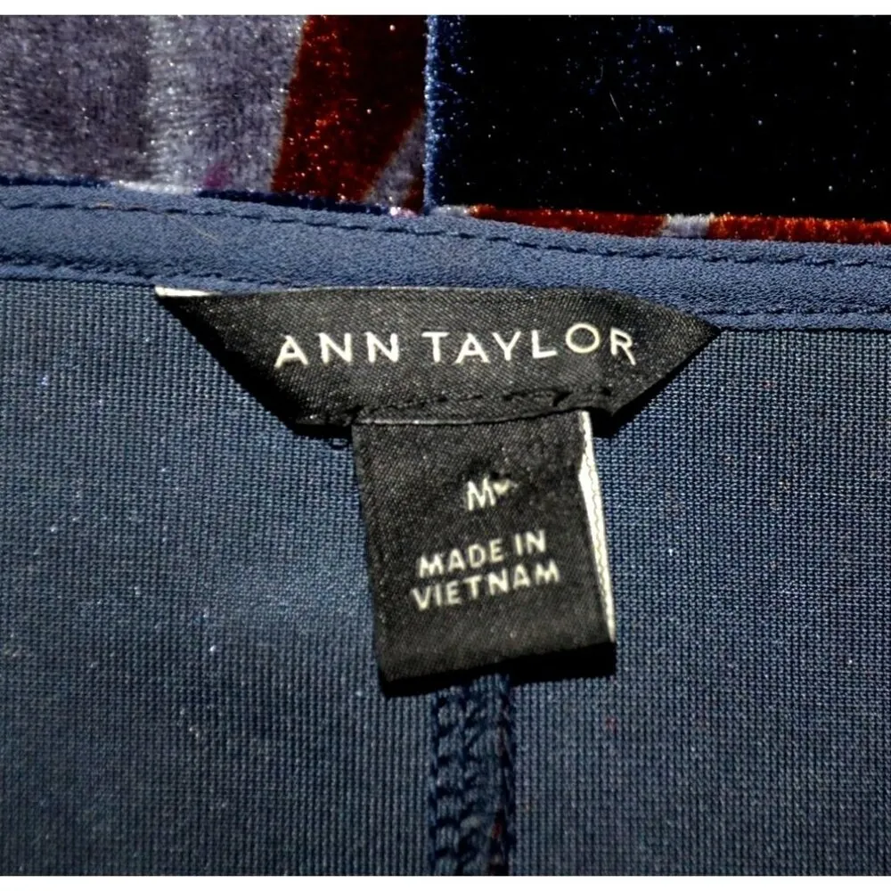 Ann Taylor Ladies Blue Velvet Rust Leaf Pattern Short Sleeve Blouse M Slit Casua - Image 8