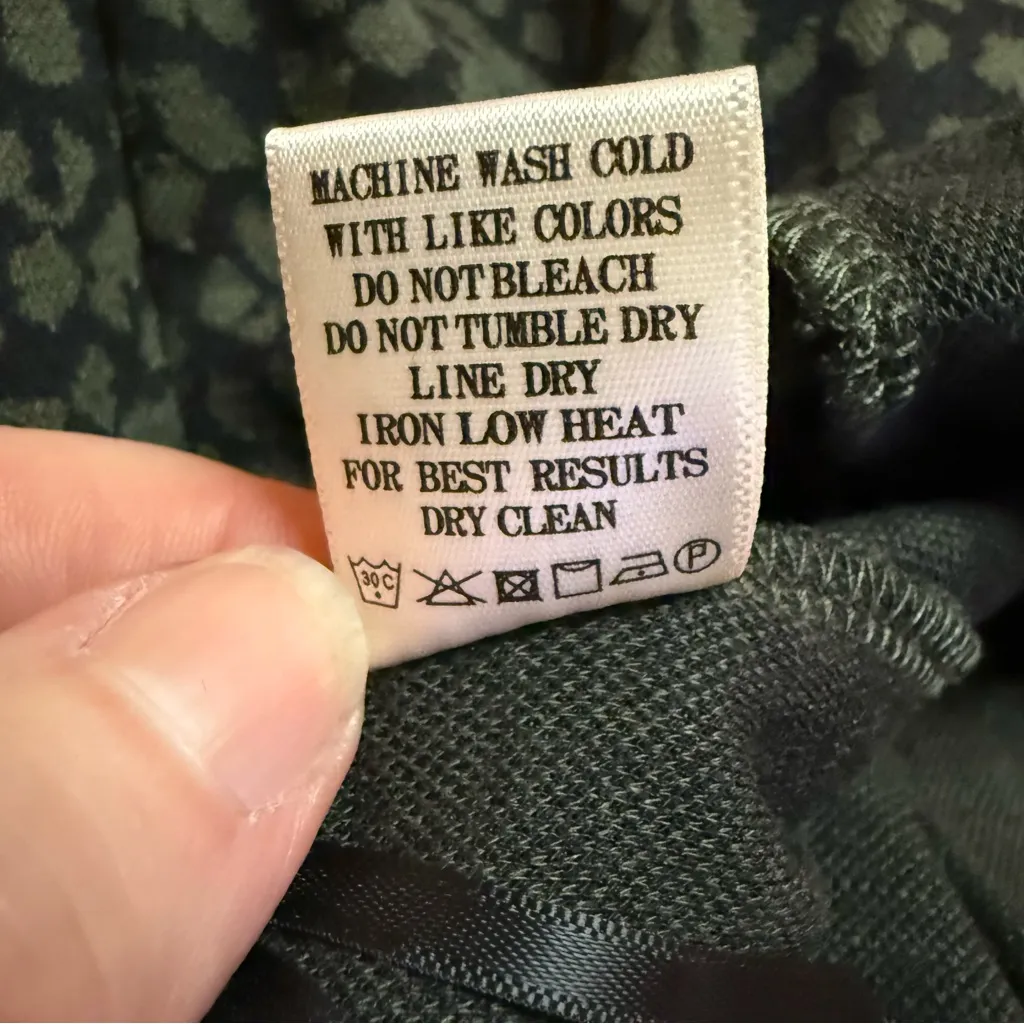 Love Riche Dress Up Black Green Mini Skirt Scrunch Scallop Front Size Med NWT - Image 8