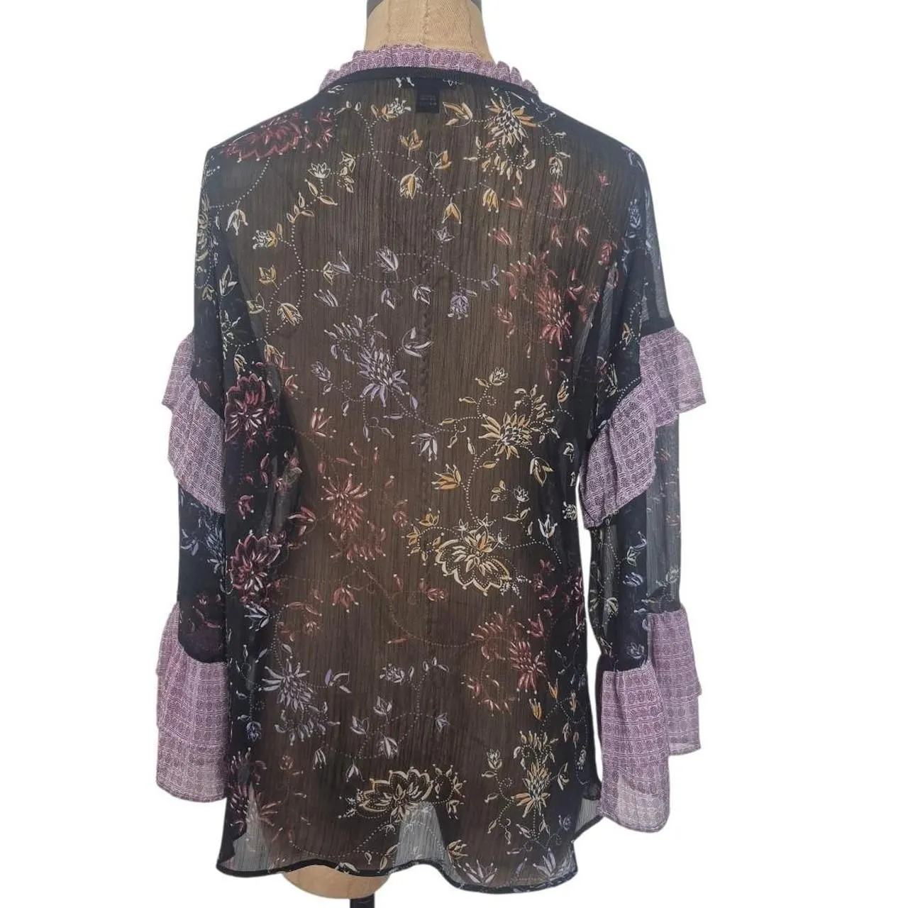a.n.a A New Approach Black Sheer Floral Blouse Ruffle Sleeves Size Small - Image 2