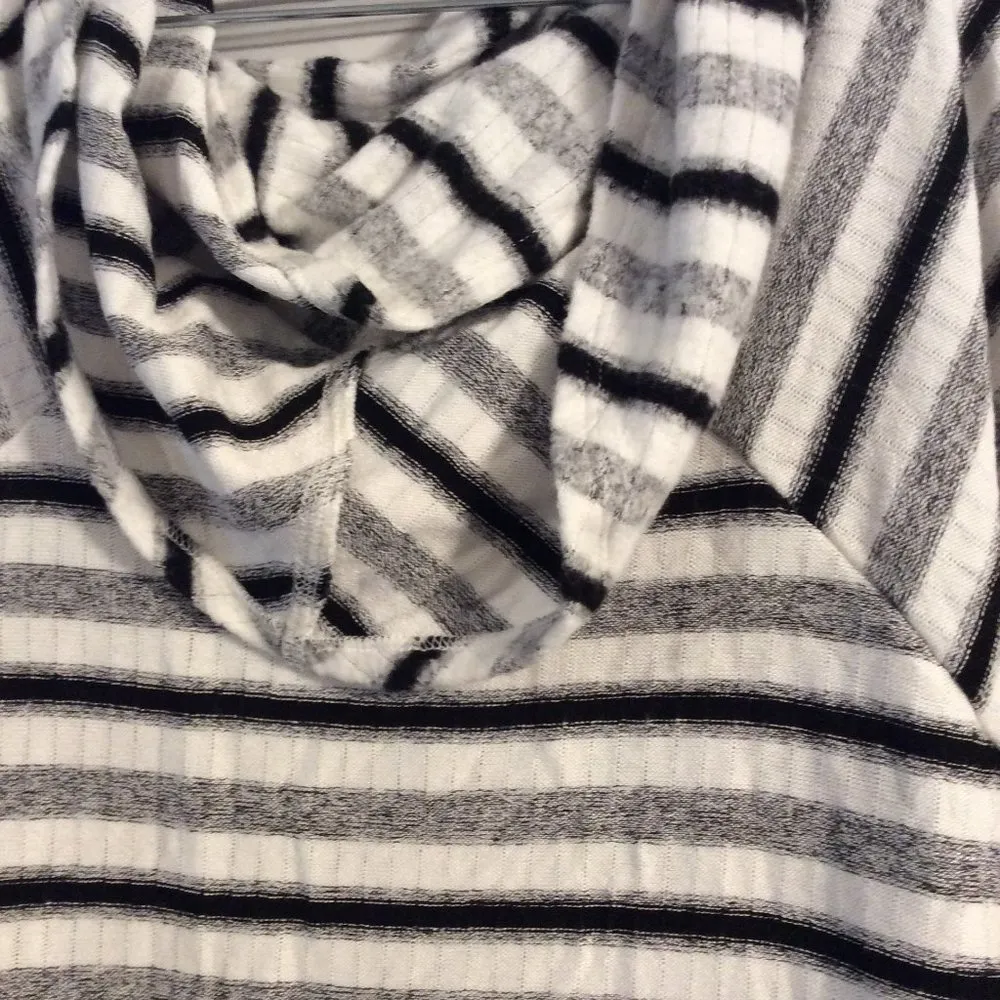 BKE oversized striped loose turtleneck sweater cozy Medium M black white SOFT - Image 3