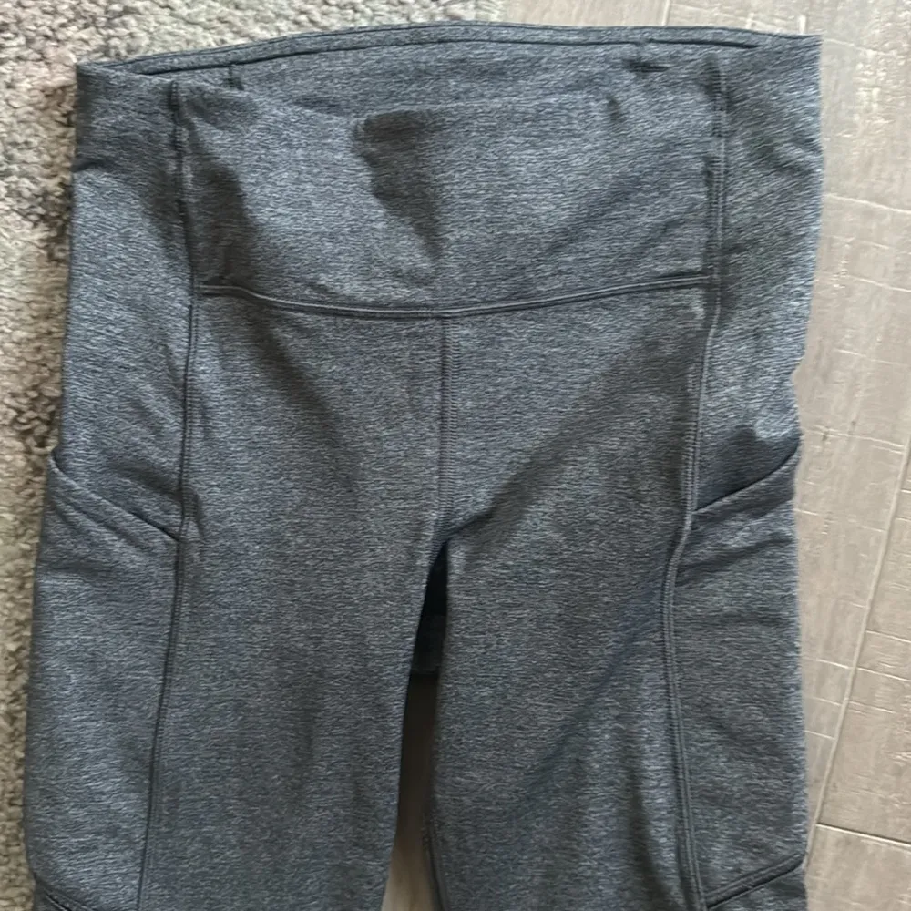 Lululemon Women's Heathered Grey Speed Up Tight *28" Leggings Sz 2 - Image 6