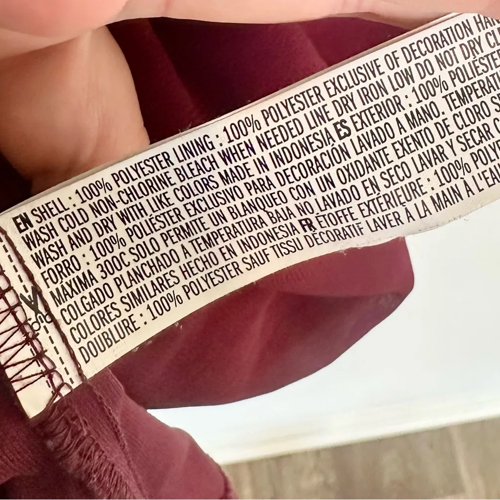 Forever 21 Wine Sleeveless Top with Black Lace Accent - Size: Large - Image 3