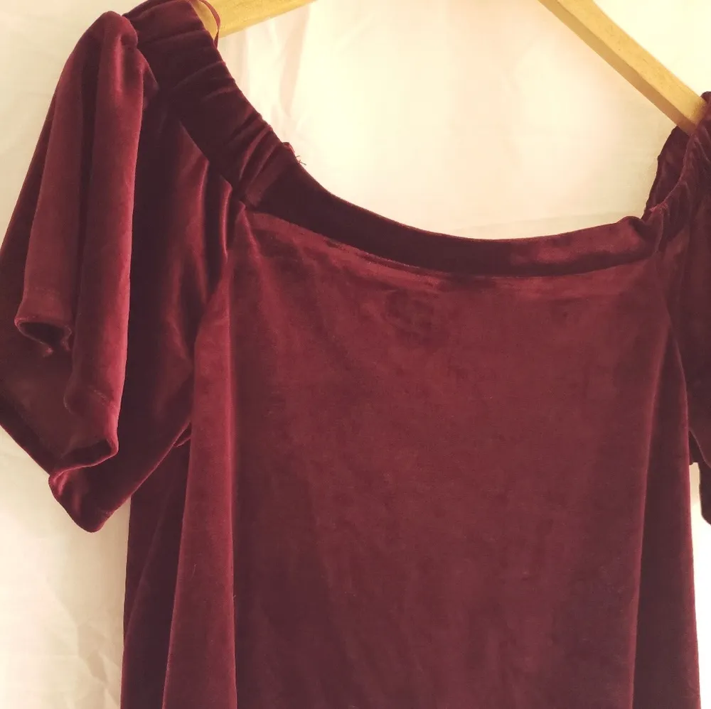 [One Clothing] Velour Off The Shoulder Blouse - Image 2