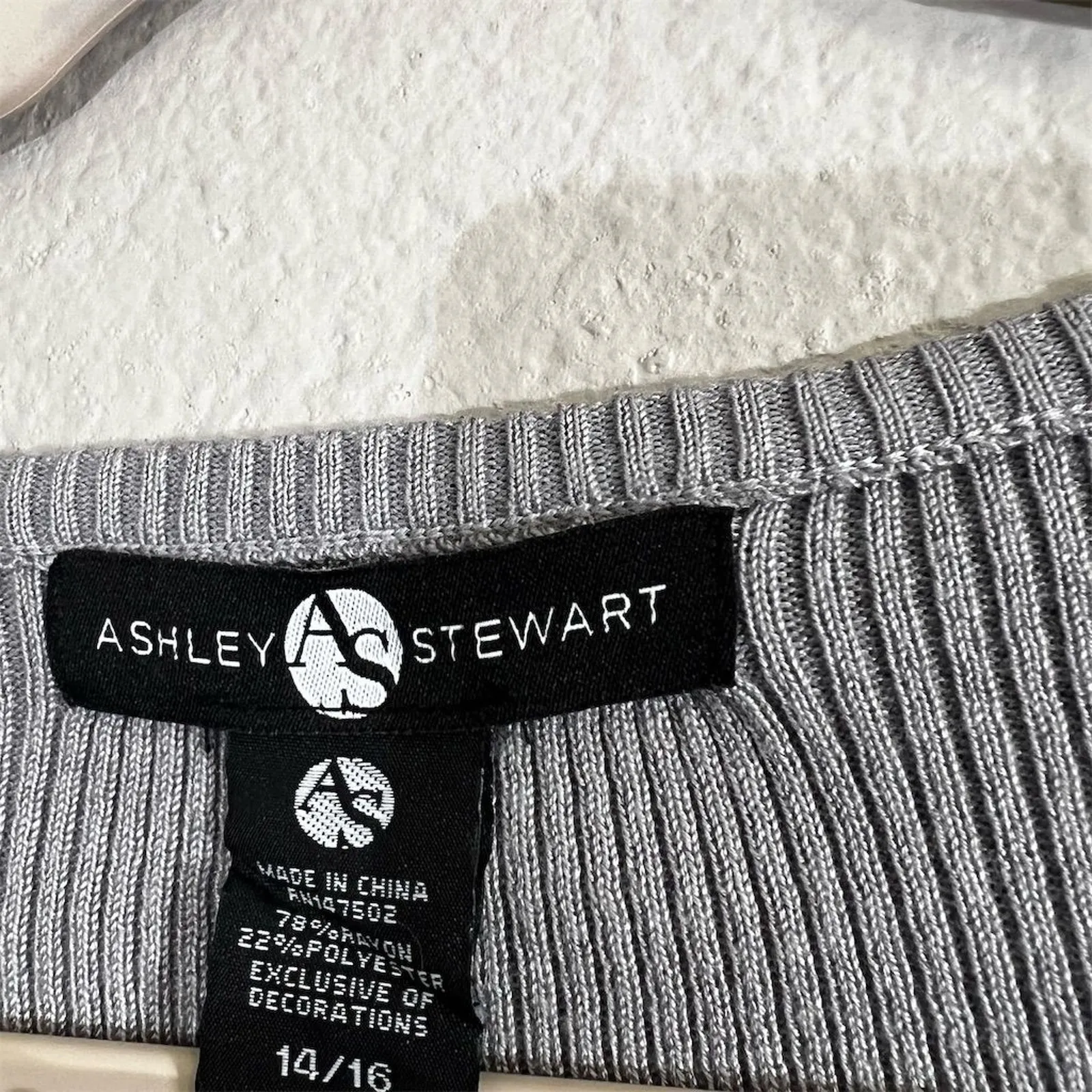 Ashley Stewart Women's Gray Knit Sweater Beaded Neckline Size 14 / 16 Holiday - Image 6