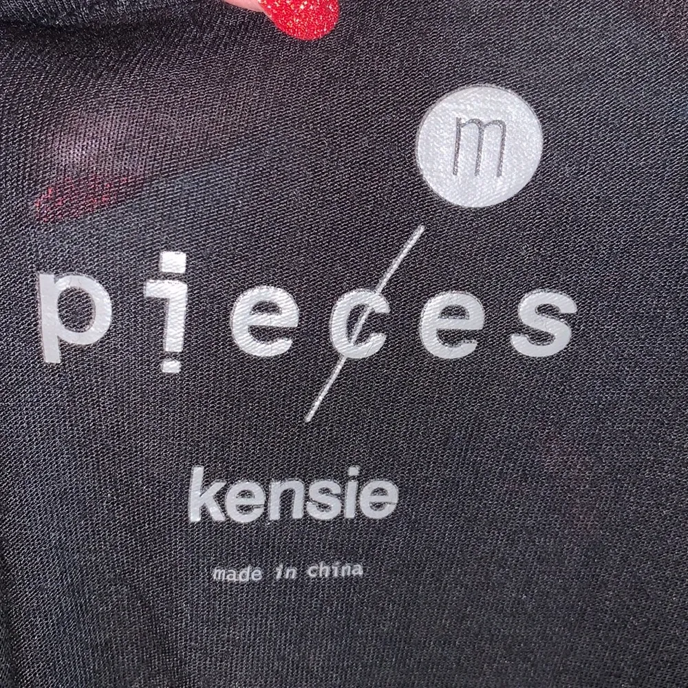 Kensie Pieces black marble print short sleeve shirt - Image 6