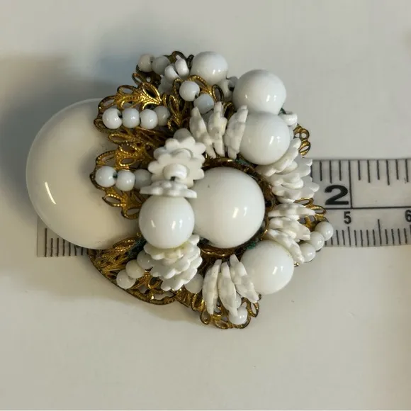 Miriam Haskell Vintage Layered White‎ Flower Pin White - Image 7