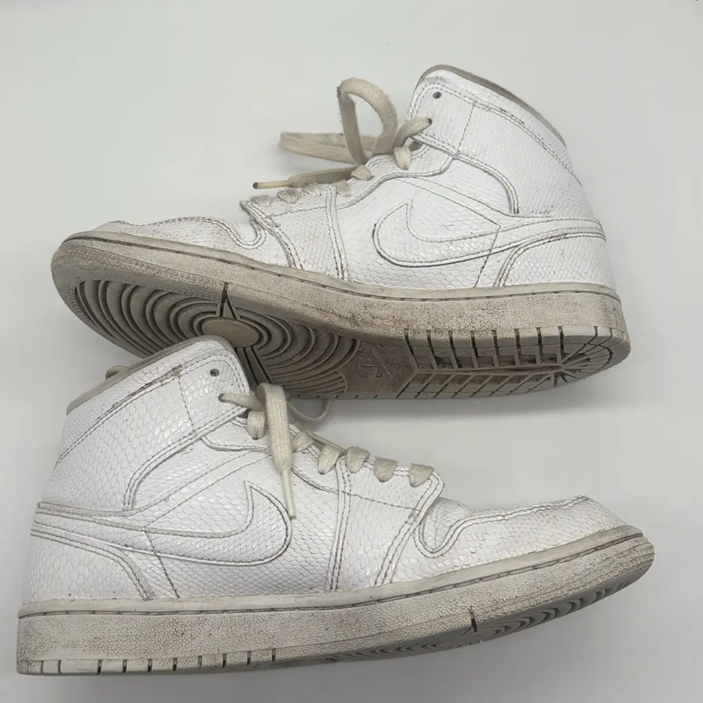 Nike Jordan 1 Mid White Snakeskin Sneakers Black Jumpman 2020 Womens 8.5 - Image 6