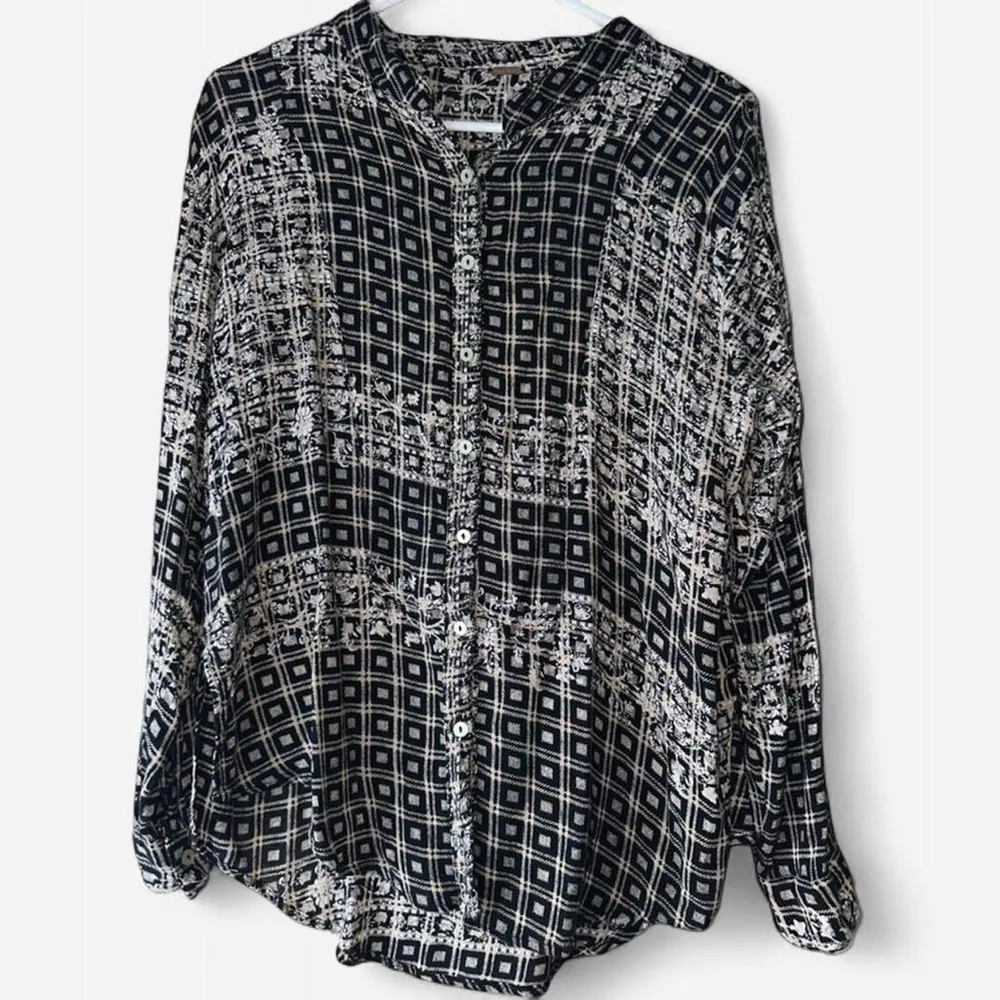 Free People Plaid Floral Caravan Button Down Top size Medium - Image 3