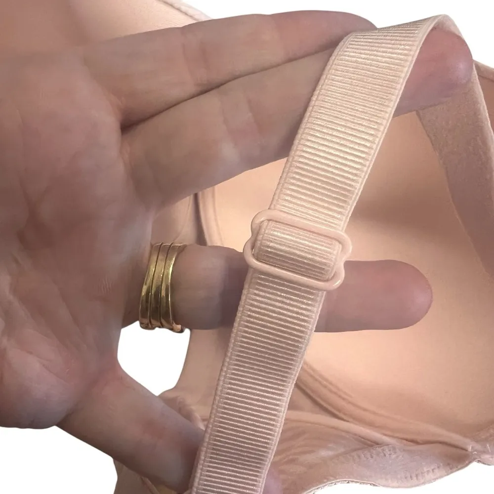 NWT  Studio Wire Free Bra Size 38DD - Image 5