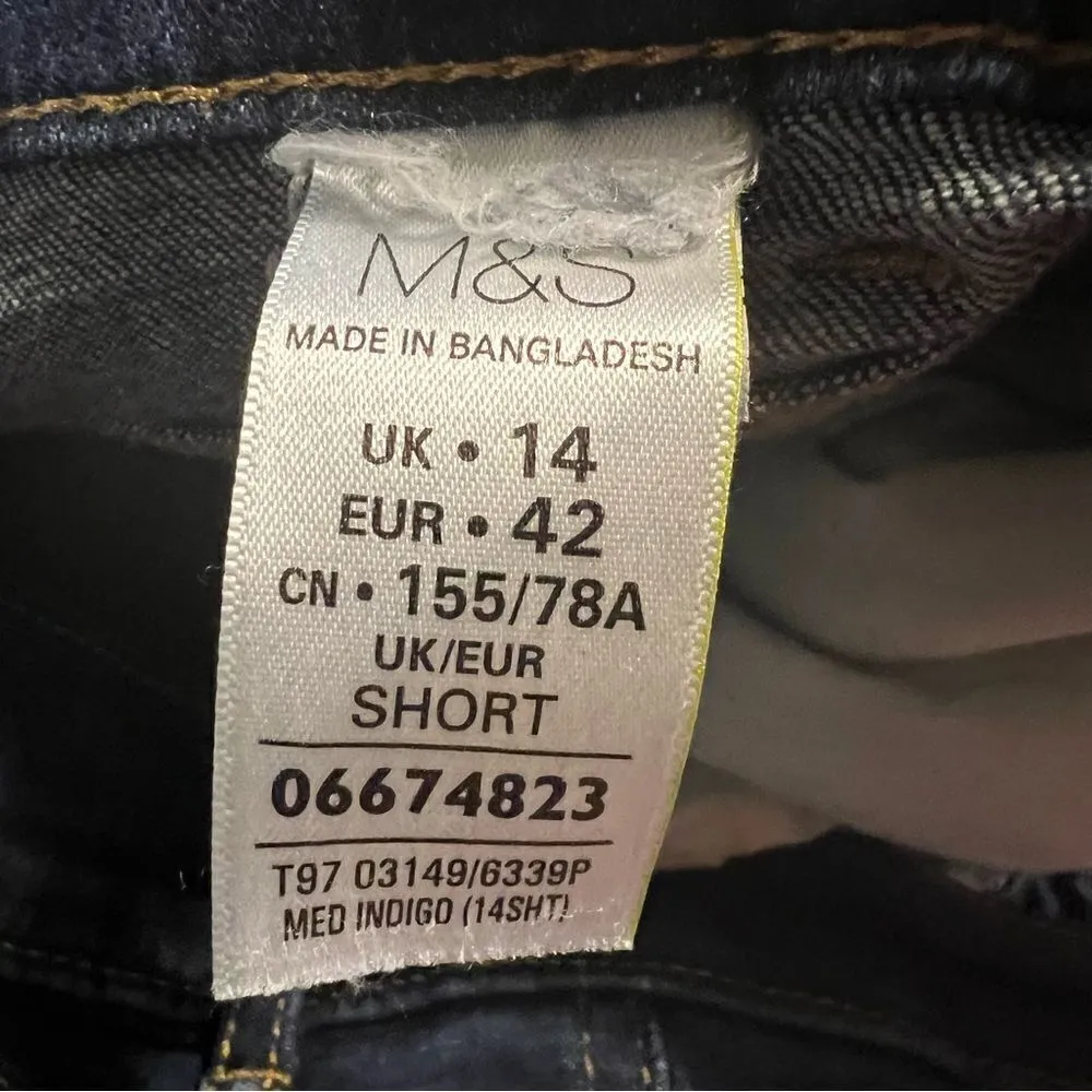 M&S‎ Women’s jeans, size 10, straight leg, denim, five pocket. - Image 3