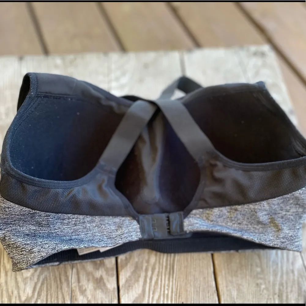 Victoria’s Secret VSX Sport Bra - Image 4