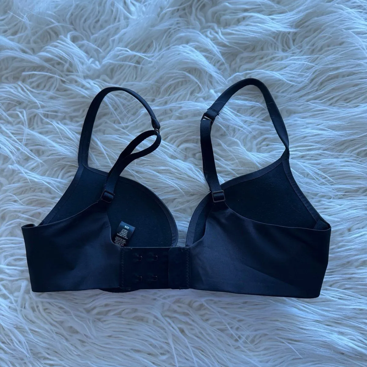 SKIMS  Ultimate Push up Plunge Bra Onyx Size 32B - Image 4