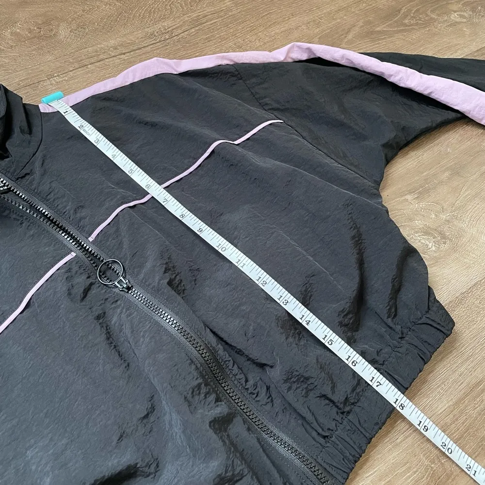 Forever 21 full zip cropped windbreaker jacket black pink 90’s women’s size S - Image 11