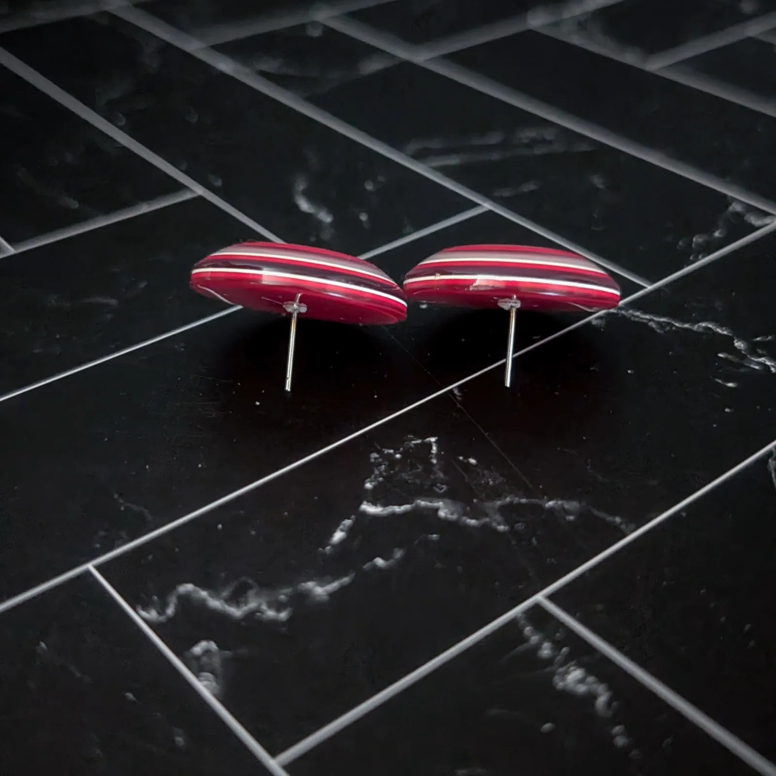 Vintage Stud Earrings Red & Off White Retro Circle 1" - Image 7