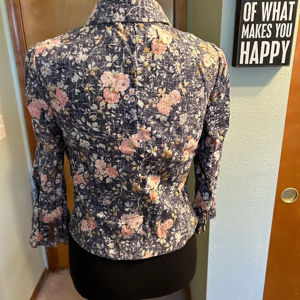 Daughters of the Liberation blue and pink floral cropped linen blend blazer 6 - Image 3