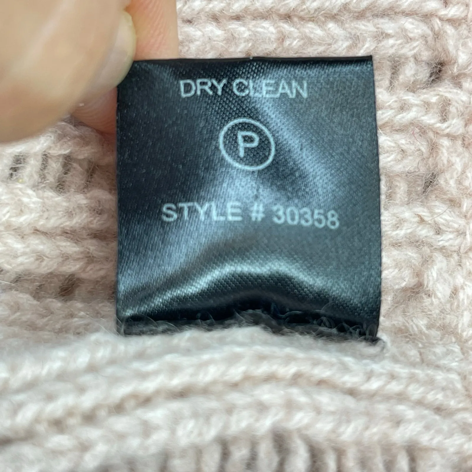 360Cashmere womens ombre knit sweater Small pink and off-white - Image 10