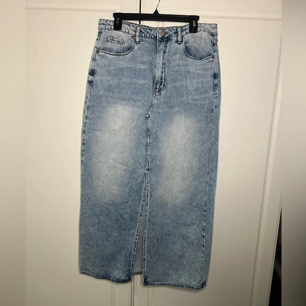 BLANKNYC Mid Rise Denim Maxi Skirt in In My Mind - Image 2