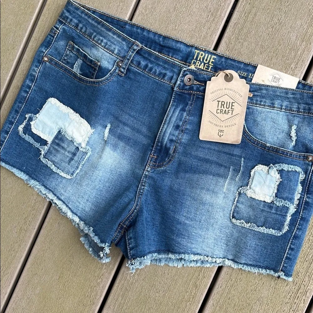 Super Soft Stretch Jean Cutoff Shorts Tru Craft Distressed Denim Womens 15 New - Image 3