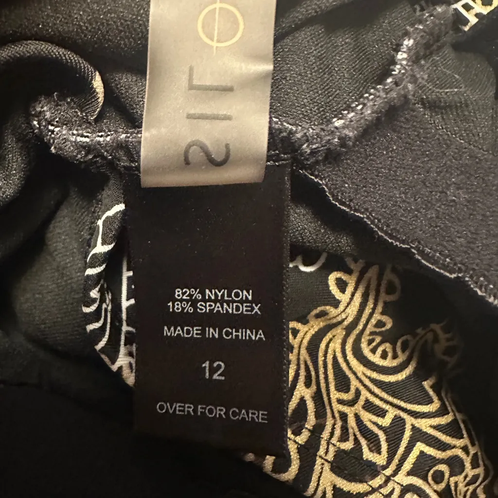 Silhouette Solutions One Piece Figure Flattering Swimsuit black/gold size 12 Gold - Image 6