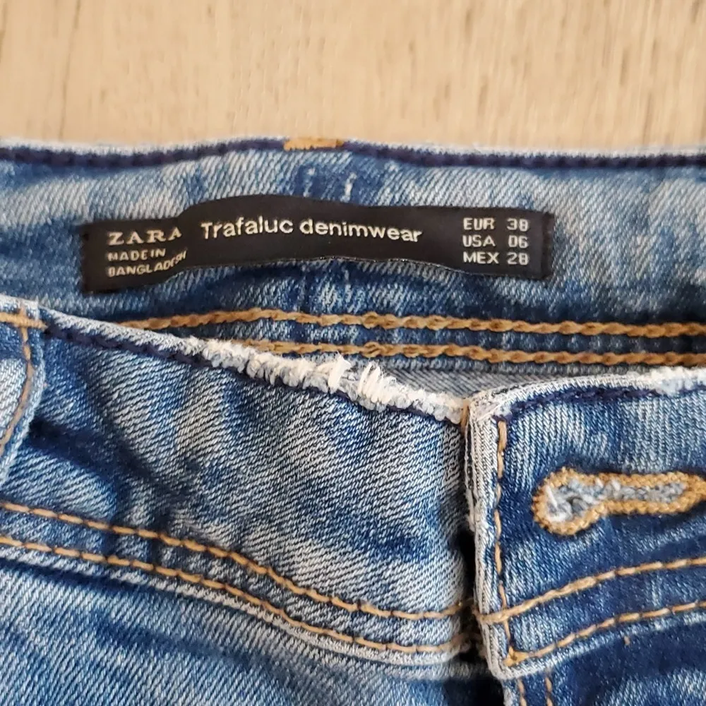 Ripped Skinny Jeans Mid Rise - Image 5