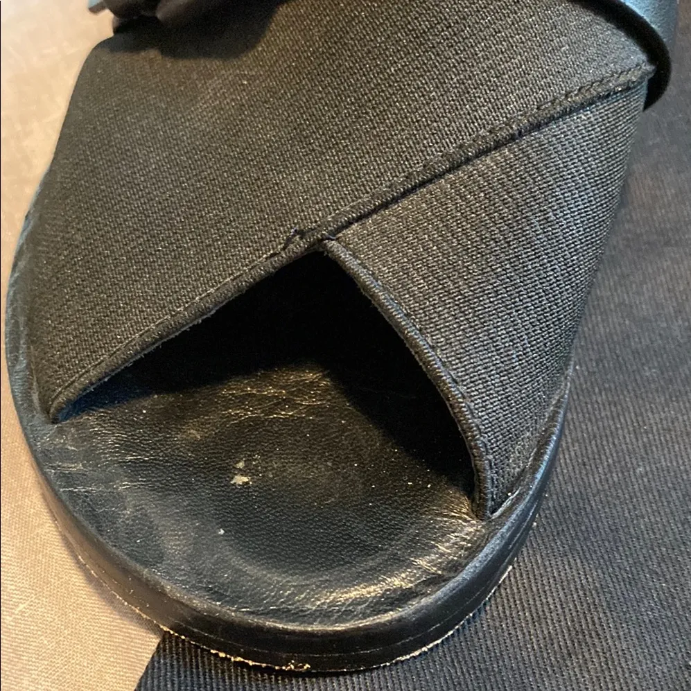 👞10 Crosby Derek Lam Black Sandals Size undefined - Image 4