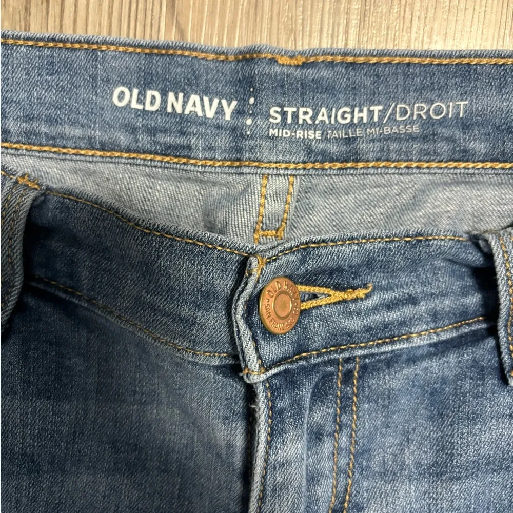 Old Navy Size 2 Regular Straight Droit Mid-rise waist is 15, inseam 24 - Image 4