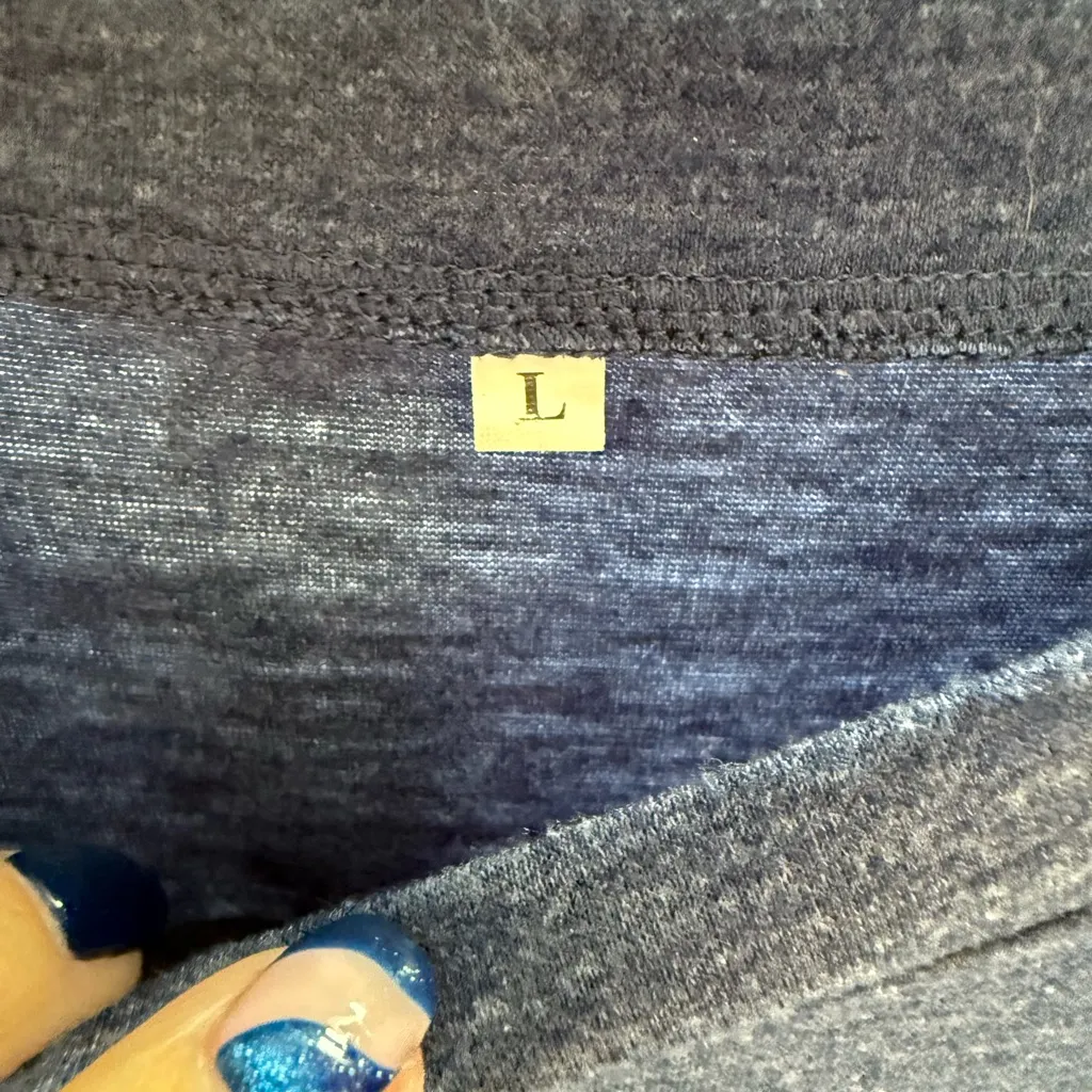 Women's Navy 'You Matter' Short Sleeve Tee Blue Size L - Image 2