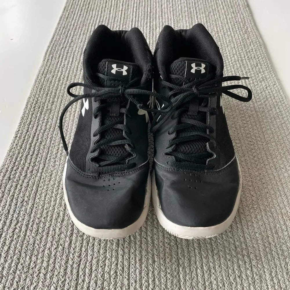 Under Armour Black and White High Top Basketball Sneakers Shoes Size 9 - Image 7