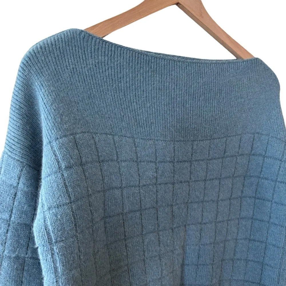 Women's I Love Pretty blue designer boat neck fox fur blend sweater osfm Size undefined - Image 2