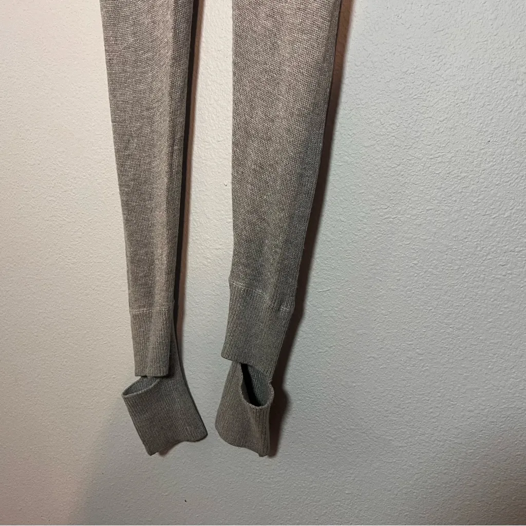 Lululemon Knit Leggings Sweater Gray Grey Stirrup Drawstring Waist No Size Tag - Image 4