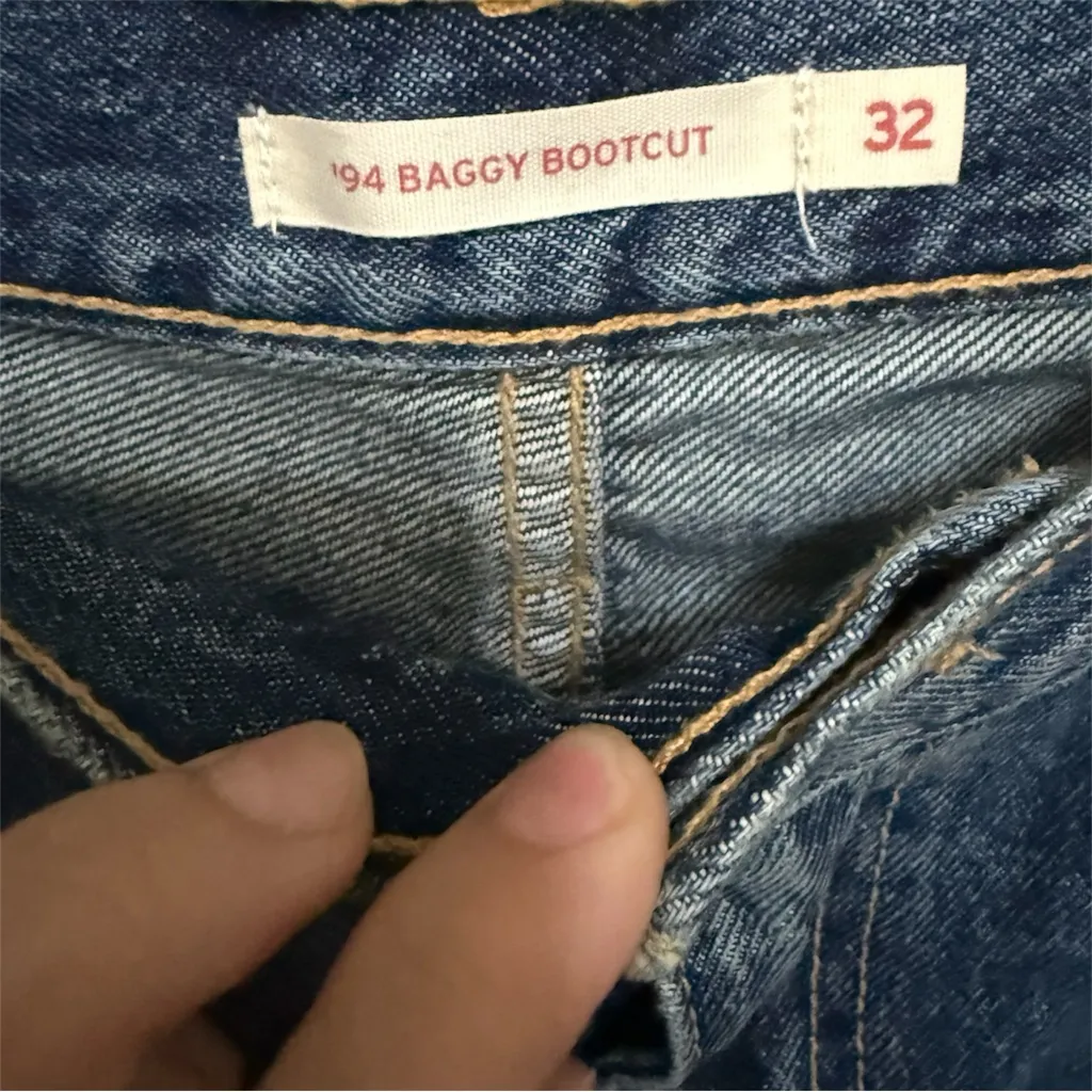 Levi’s® Women’s 94 Baggy Bootcut Jeans – Medium Wash Size 32 - Image 5