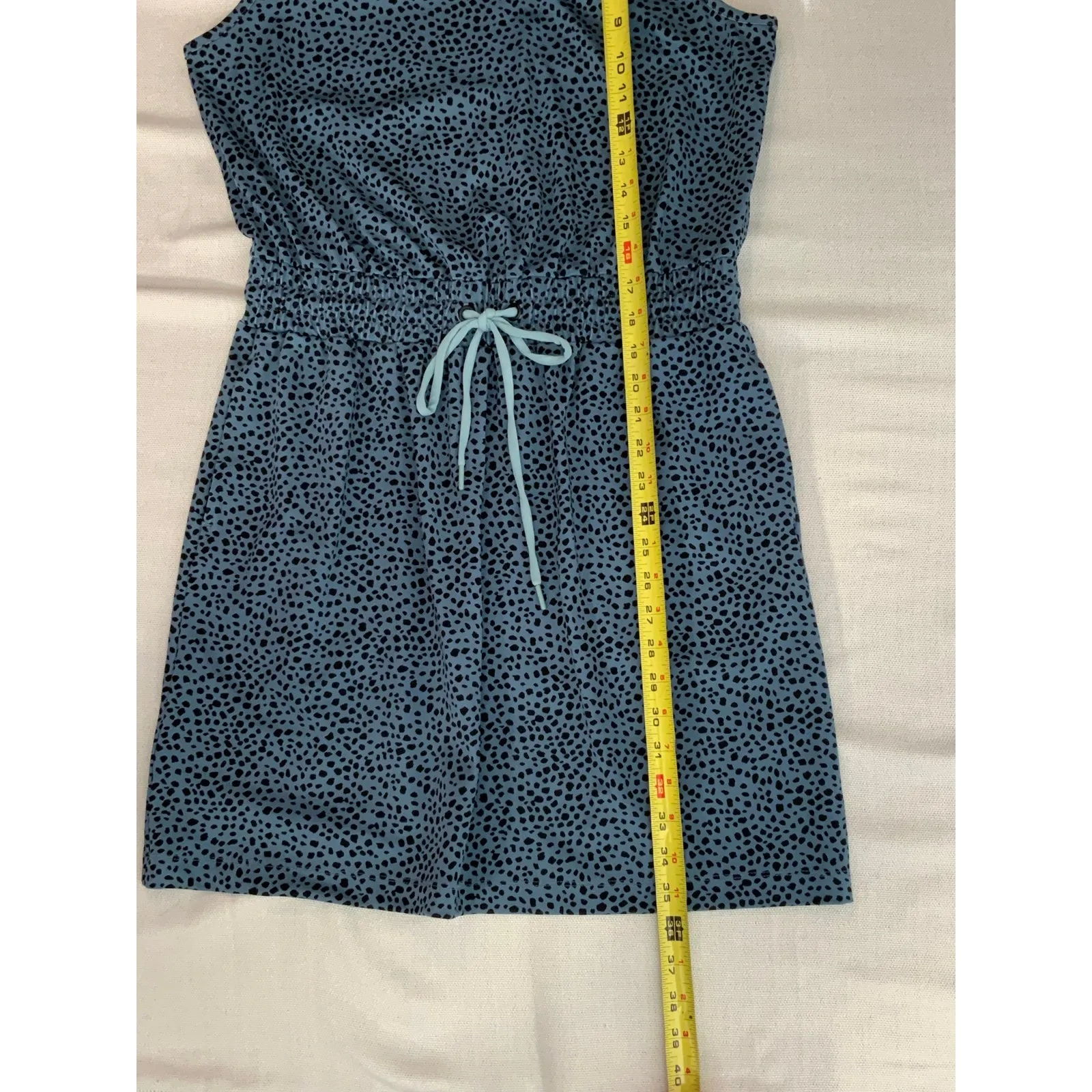 Lou & Grey Women's Dress size medium - Image 4