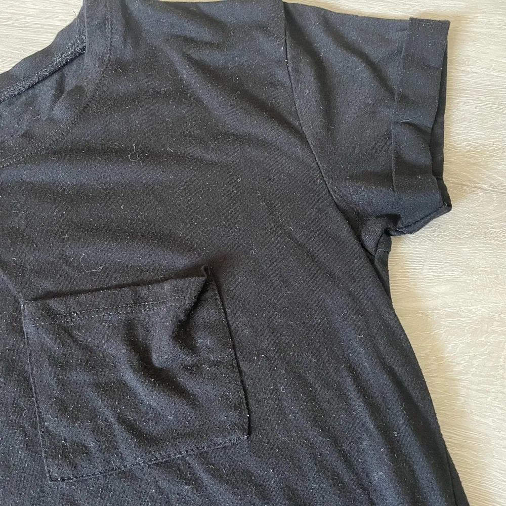 AWAKE Top Cuffed Sleeve Basic Tee Short Sleeve Pocket Black Size Small - Image 4