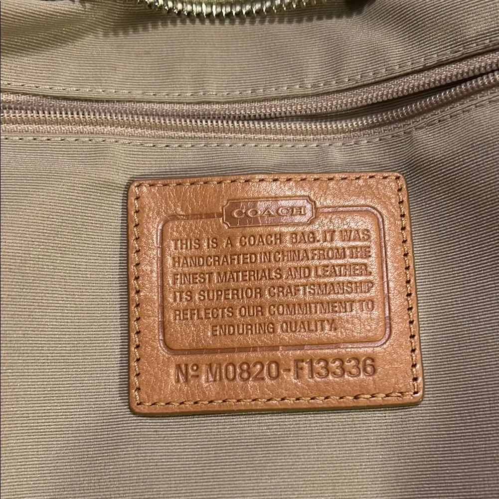 COACH F13336 Hampton Hobo Bag (2008) - Image 11