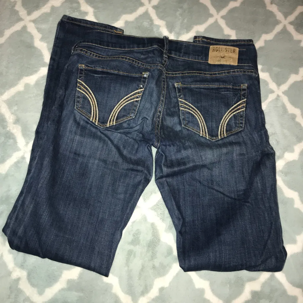 Hollister retro low rise skinny // WORN poor condition - Image 2