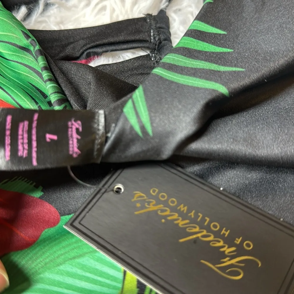 Frederick's of Hollywood Cabarita One-Piece Swimsuit Paradise Print Large NWT - Image 6