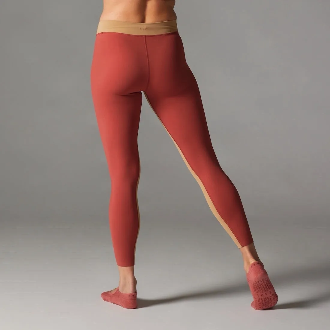 Tavi Sculpt S Spicy Camel Mid Rise 7/8 Leggings Colorblock 25" Inseam Athleisure Red - Image 4