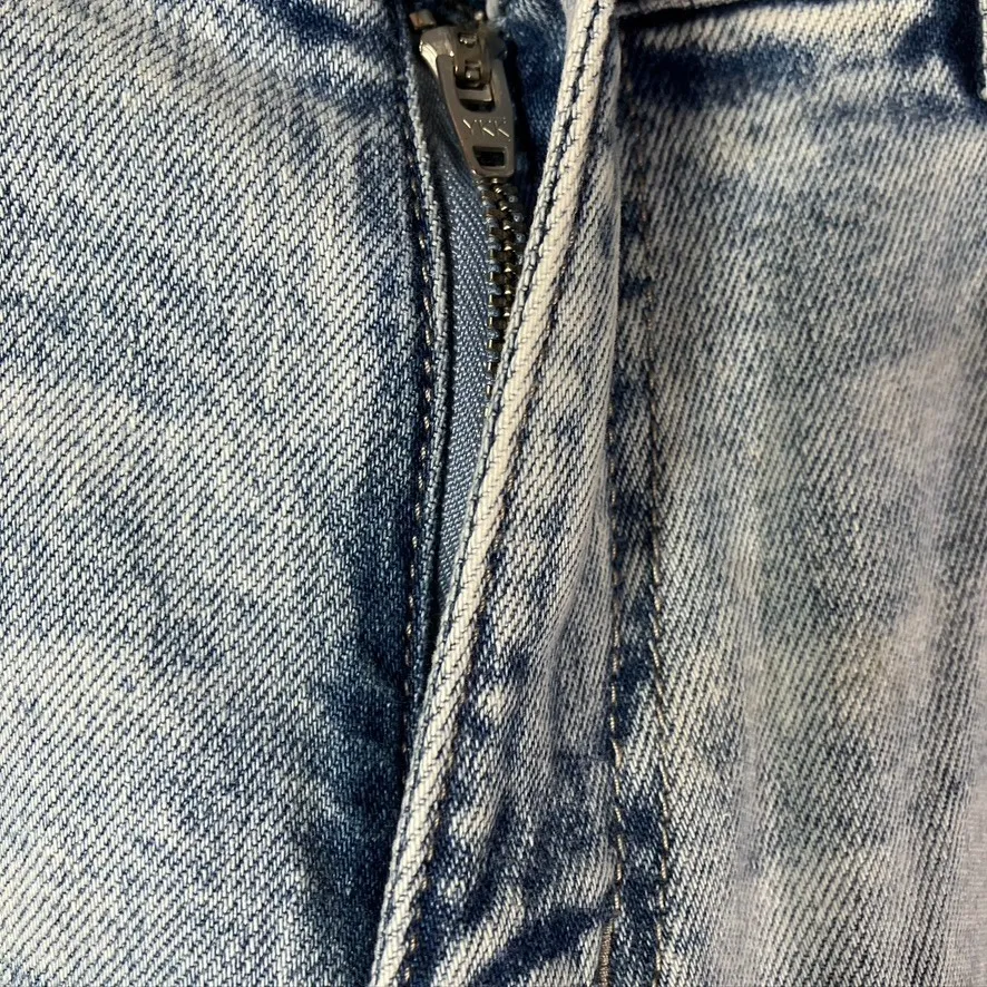 VERSONA Modern Wide Leg Jeans Women's Size 10 Light Wash High Rise Denim - Image 2