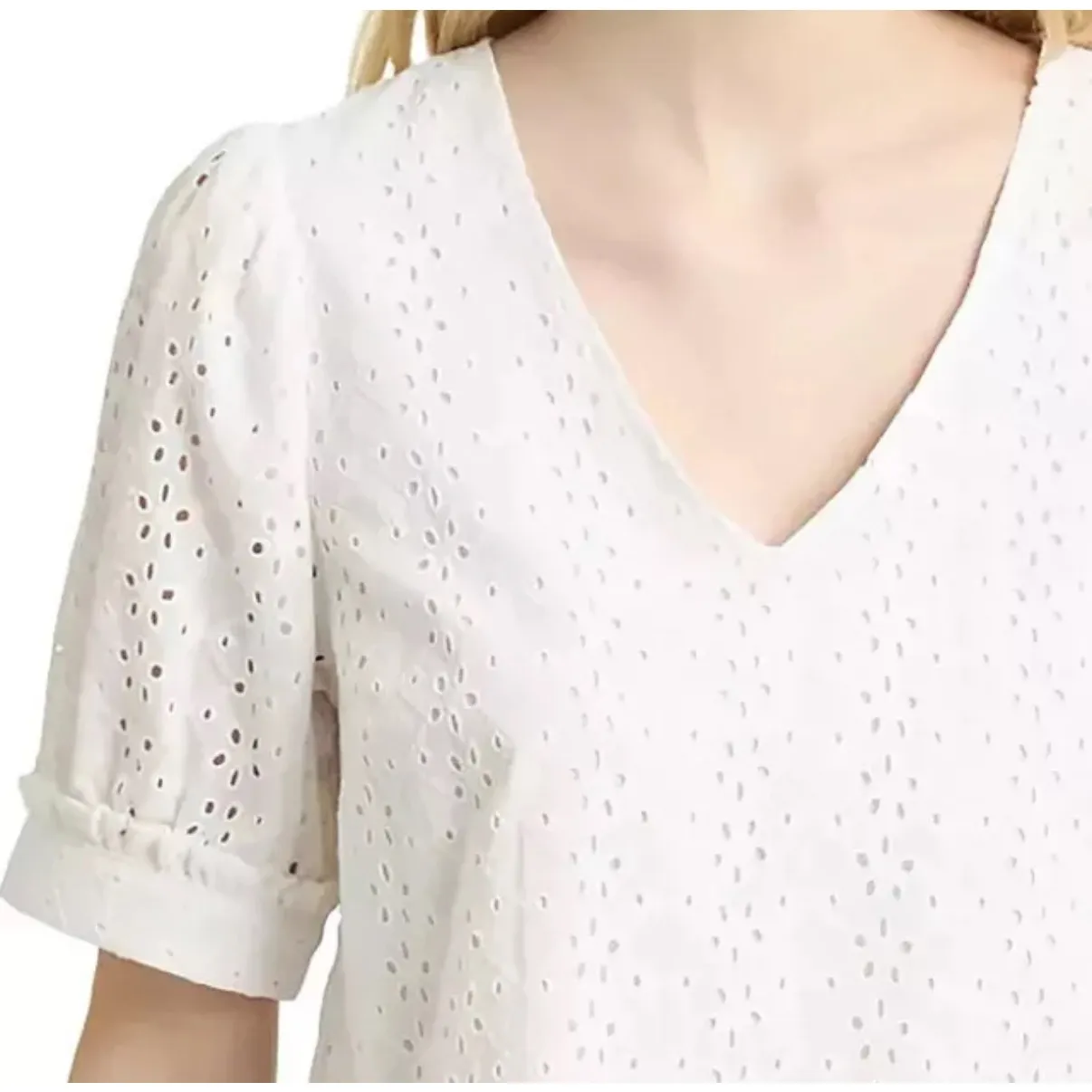 Draper James White Eyelet V-Neck Puff Short Sleeve Top Size Medium Feminine - Image 3