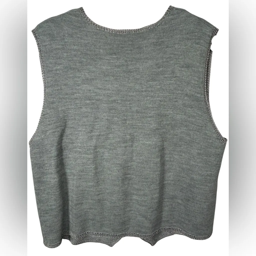 Napa Valley Petites Grey Embroidered Button Bead Floral Wool Blend Sweater Vest Gray Size undefined - Image 3